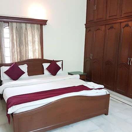Alpine Glow Residency Crest Hotel Hyderabad Exterior foto