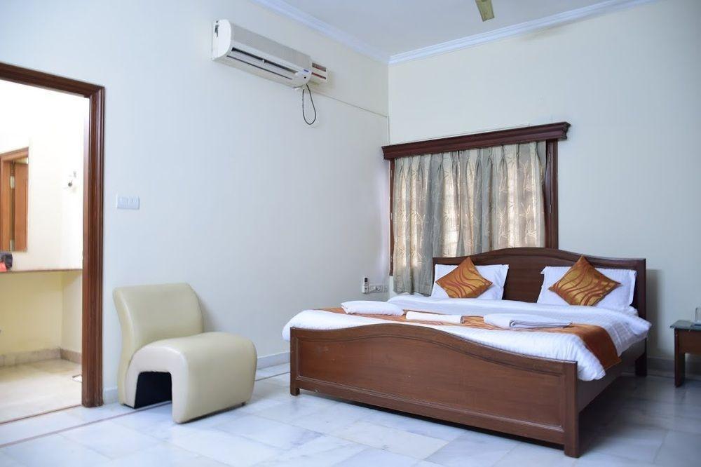 Alpine Glow Residency Crest Hotel Hyderabad Exterior foto