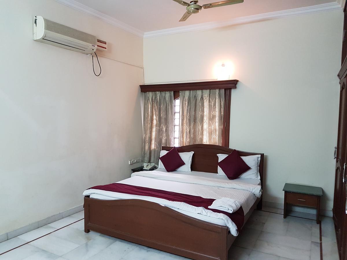 Alpine Glow Residency Crest Hotel Hyderabad Exterior foto